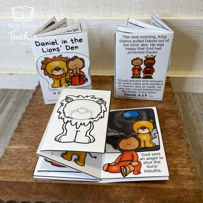 Daniel and the Lions Den Mini Book Bible Craft for Kids